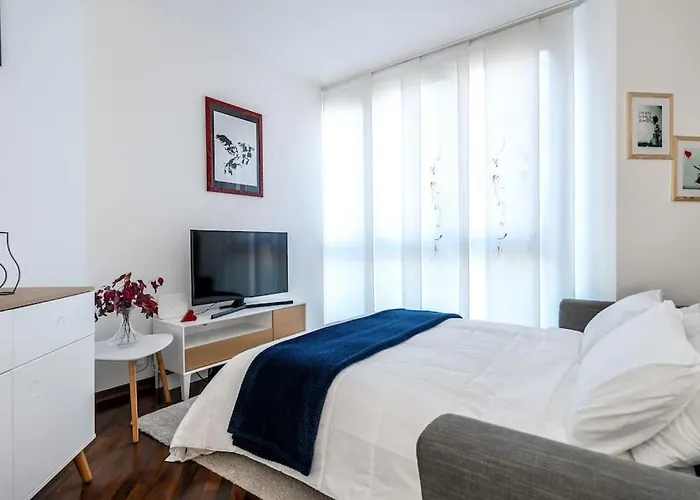 Duomo-PortaromanaXxl Home Terrace & Free Parking